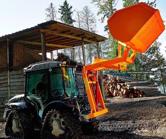 Iekrāvējs uz trīs punktu uzkares