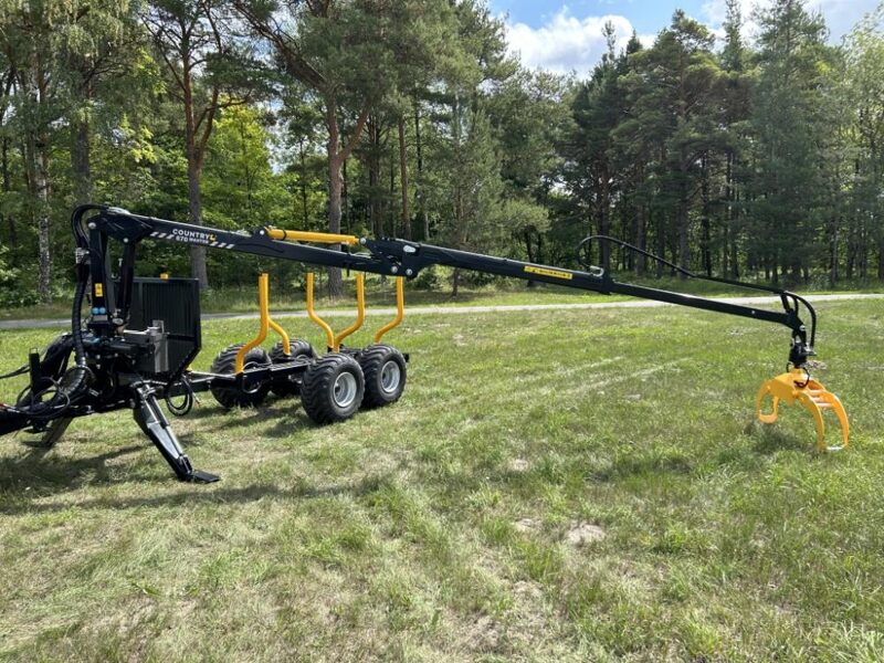 COUNTRY 670 MASTER ar trīspuntu uzkari